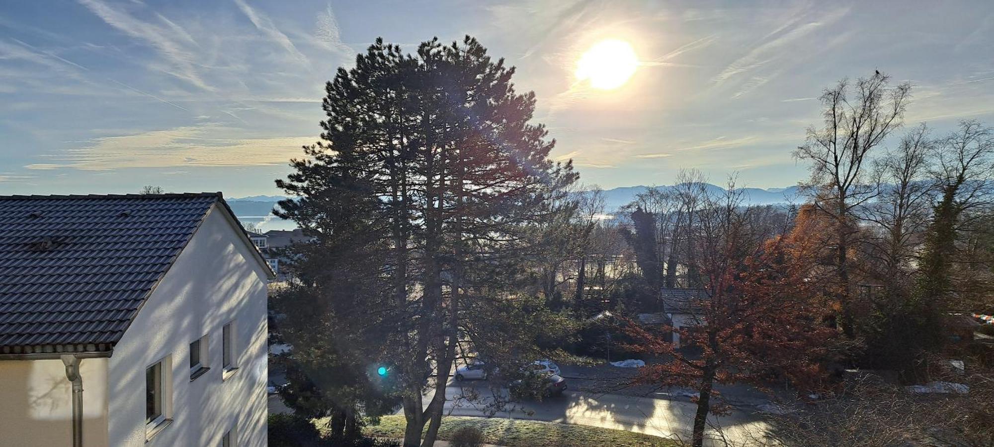 Mit Sonnenaufgang, Kuehlschrank, Ventilator Und Ruhiger Innenhof Obergeschoss Bei Koberstein Tutzing