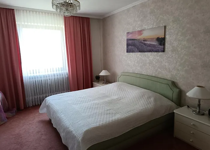 Zimmer Mit Sonnenaufgang Und Ruhiger Innenhof Obergeschoss Bei Koberstein